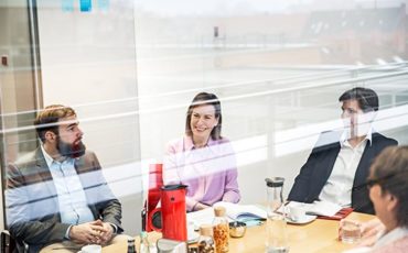 svg+xml;charset=utf 8,<svg xmlns%3D'http%3A%2F%2Fwww.w3 - Regelmäßige Teambesprechung