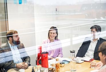 svg+xml;charset=utf 8,<svg xmlns%3D'http%3A%2F%2Fwww.w3 - Regelmäßige Teambesprechung