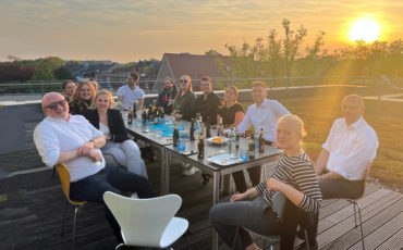 svg+xml;charset=utf 8,<svg xmlns%3D'http%3A%2F%2Fwww.w3 - Mootcourt - Abschlussfeier 2022